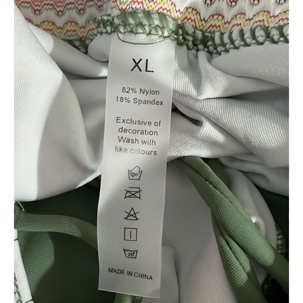 High Waisted Green Bikini Set with Twist Detail - Picture 9 of 9